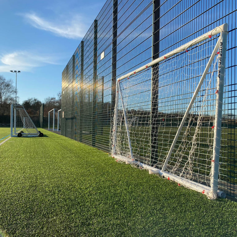 Q-FOLD Folding Football Goal 500 x 200 cm